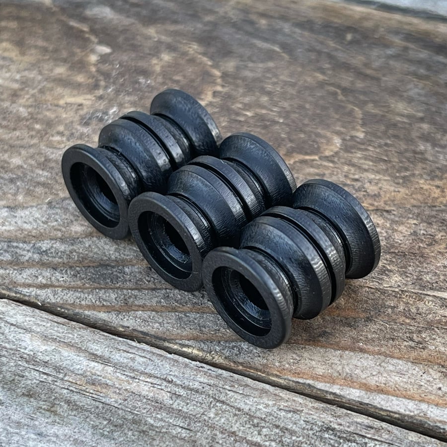 Image of 1 per person Large Black G10