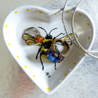 Image 4 of Bee Trinket dish (hand-painted)