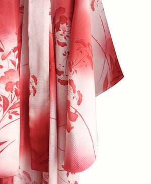 Image of Rød-hvid kimono af silkeciffon med blade