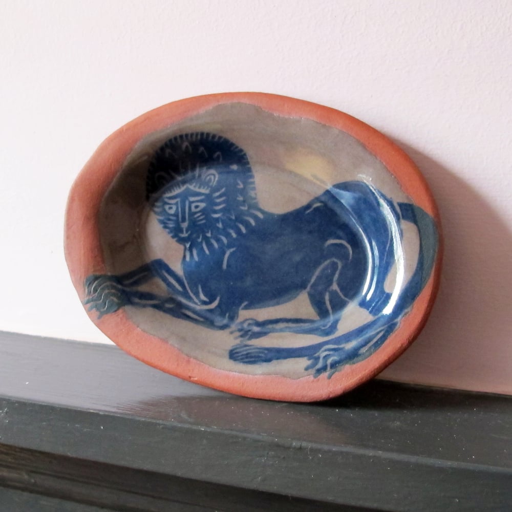 Lion dish