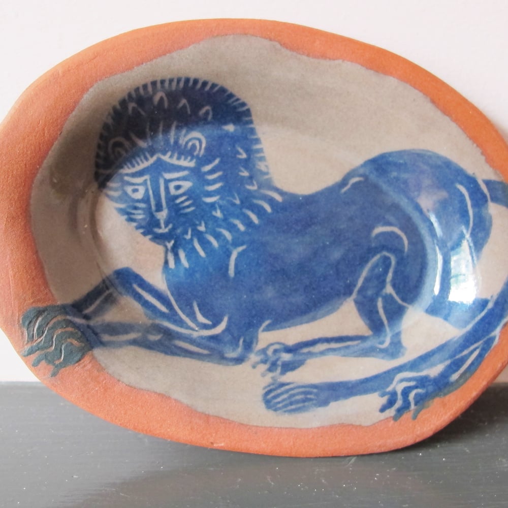 Lion dish