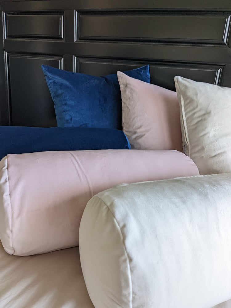 Image of Plush Velvet Pillow