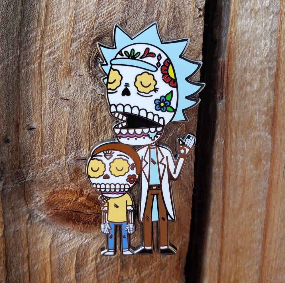 Rick/Morty Calaveras Enamel Pin