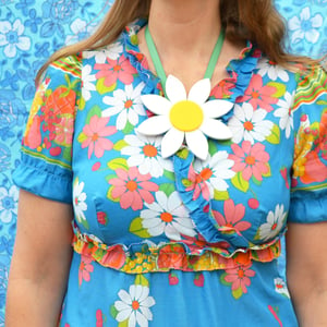 Image of White Daisy Necklaces and Brooch