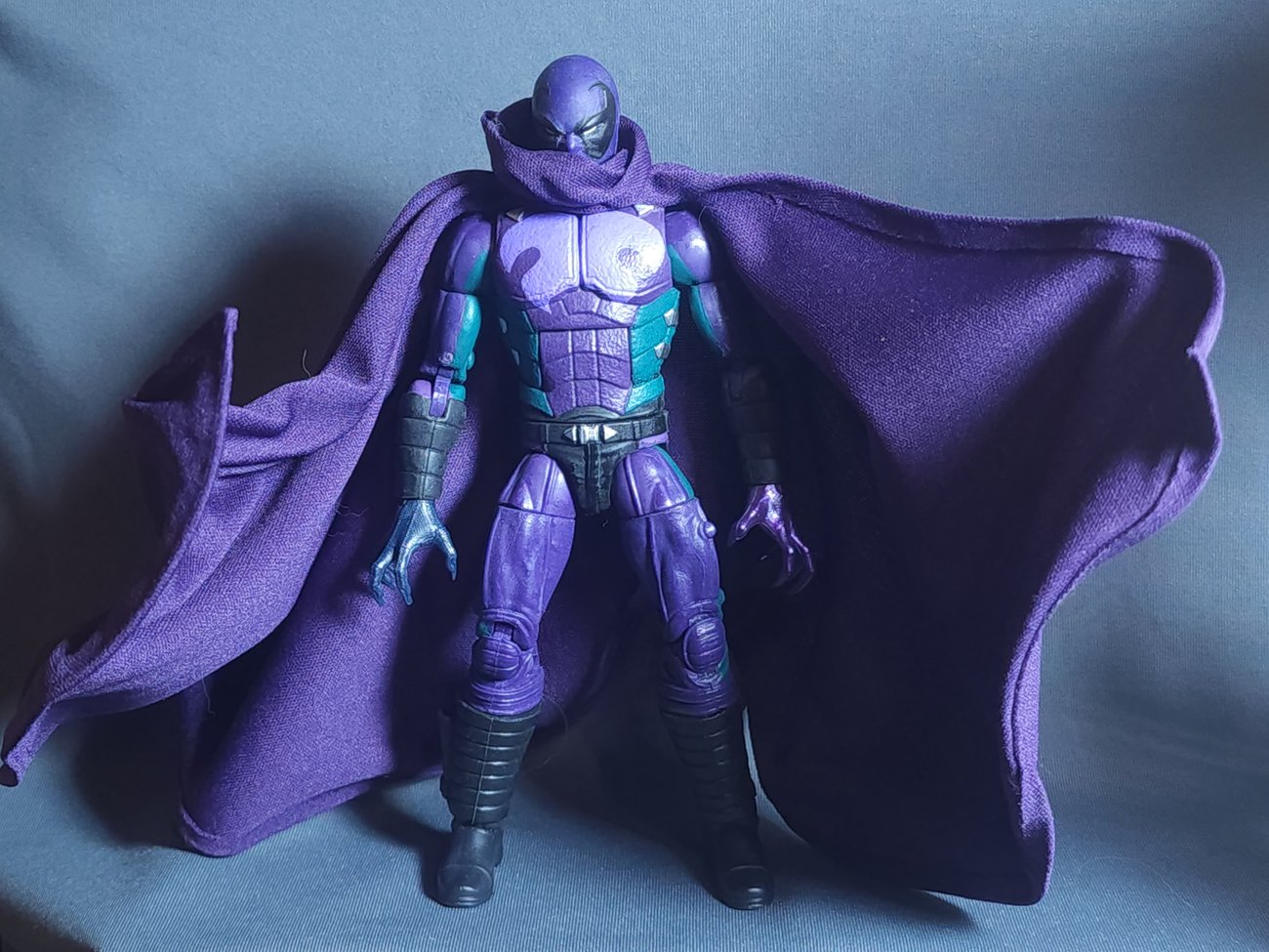 Marvel Legends Prowler wired cape | Harker Customs