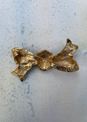 Image of Vintage Lion head  Bow Brooch 