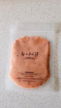 ROSE & PINK SALT EXFOLIATING SCRUB