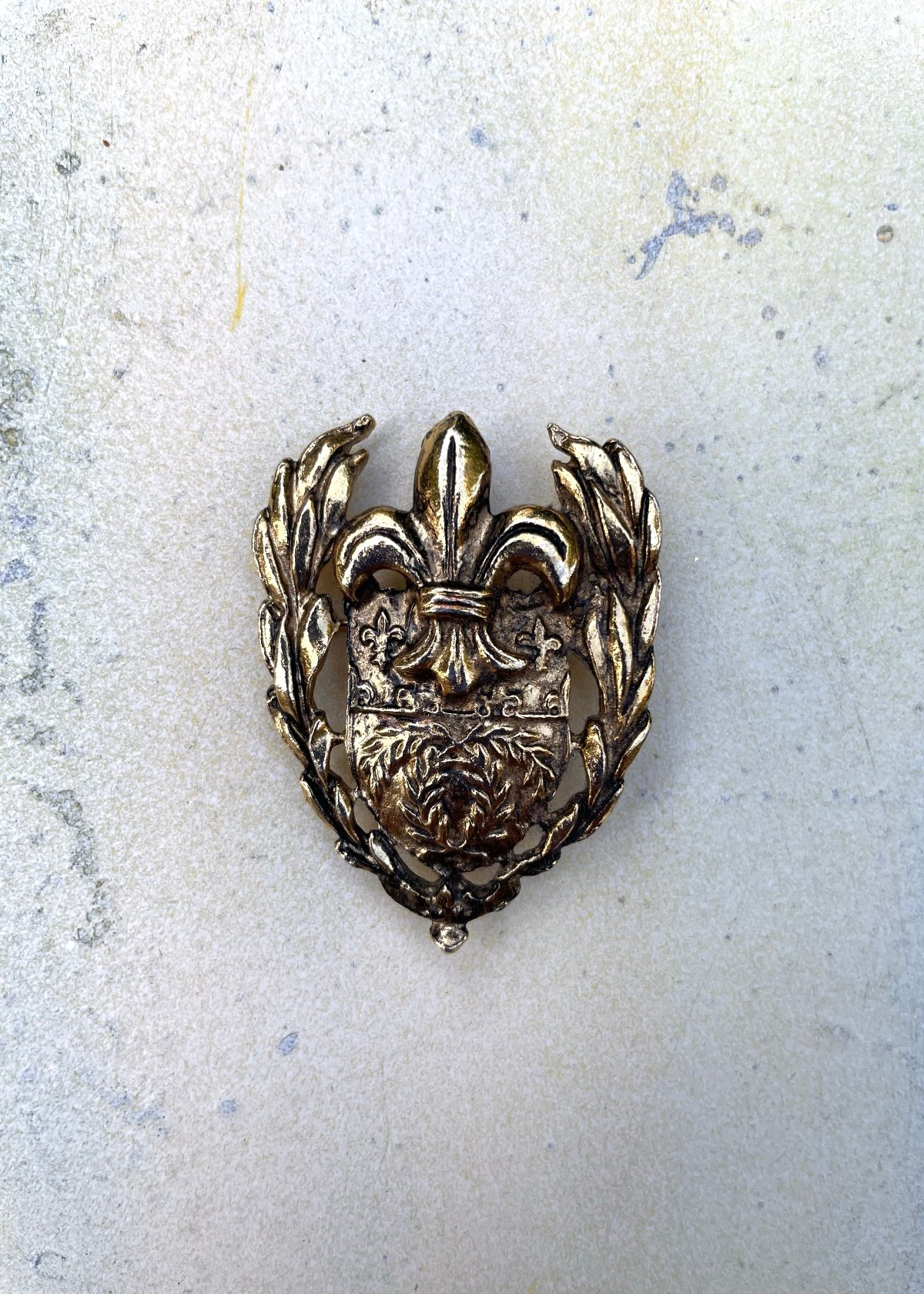 Image of Vintage GoldCrest Sheild  Brooch 