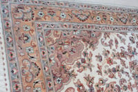 Image 3 of Tapis ancien d'Iran en soie et laine