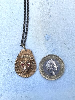 Image of Vintage lion head pendant & Chain 