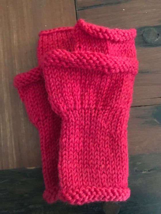 Image of Kylie Jane hand knitted mitts-red