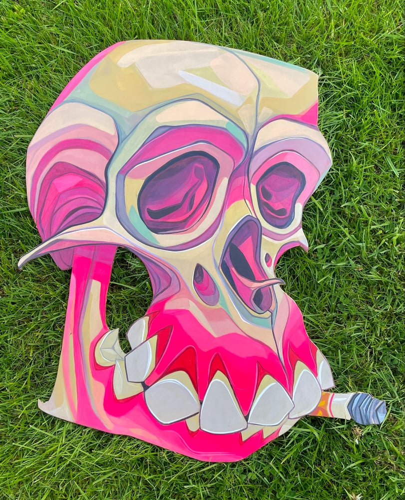 Image of Smoking skull