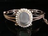 VICTORIAN EDWARDIAN 9CT YELLOW GOLD GLASS SEED PEARL SHAKER LOCKET BANGLE 13.3G