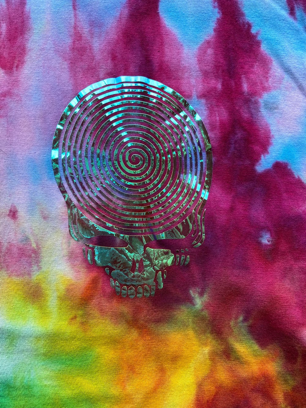 XL Tie Dye with Holographic Stealie