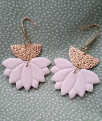 Image 2 of Boucles LOTUS