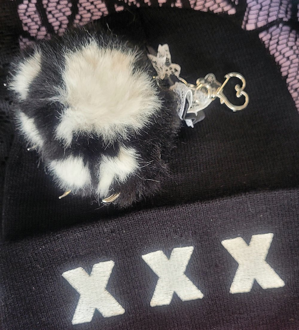Image of Fluffy Faux Fur Paw Keychains - Claws or no claws