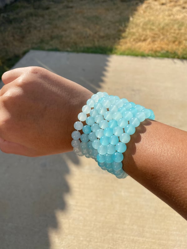 Image of turquoise beaded bracelet