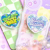 Image 2 of Beat Box Heart Phone Grip