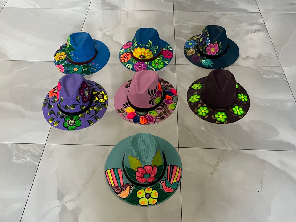 Home | Tropical Sombreros