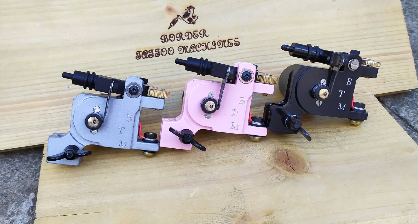 3 COLOURS TO CHOOSE FROM, BORDER TATTOO MACHINE SIDEWINDER | Border Tattoo  Machines