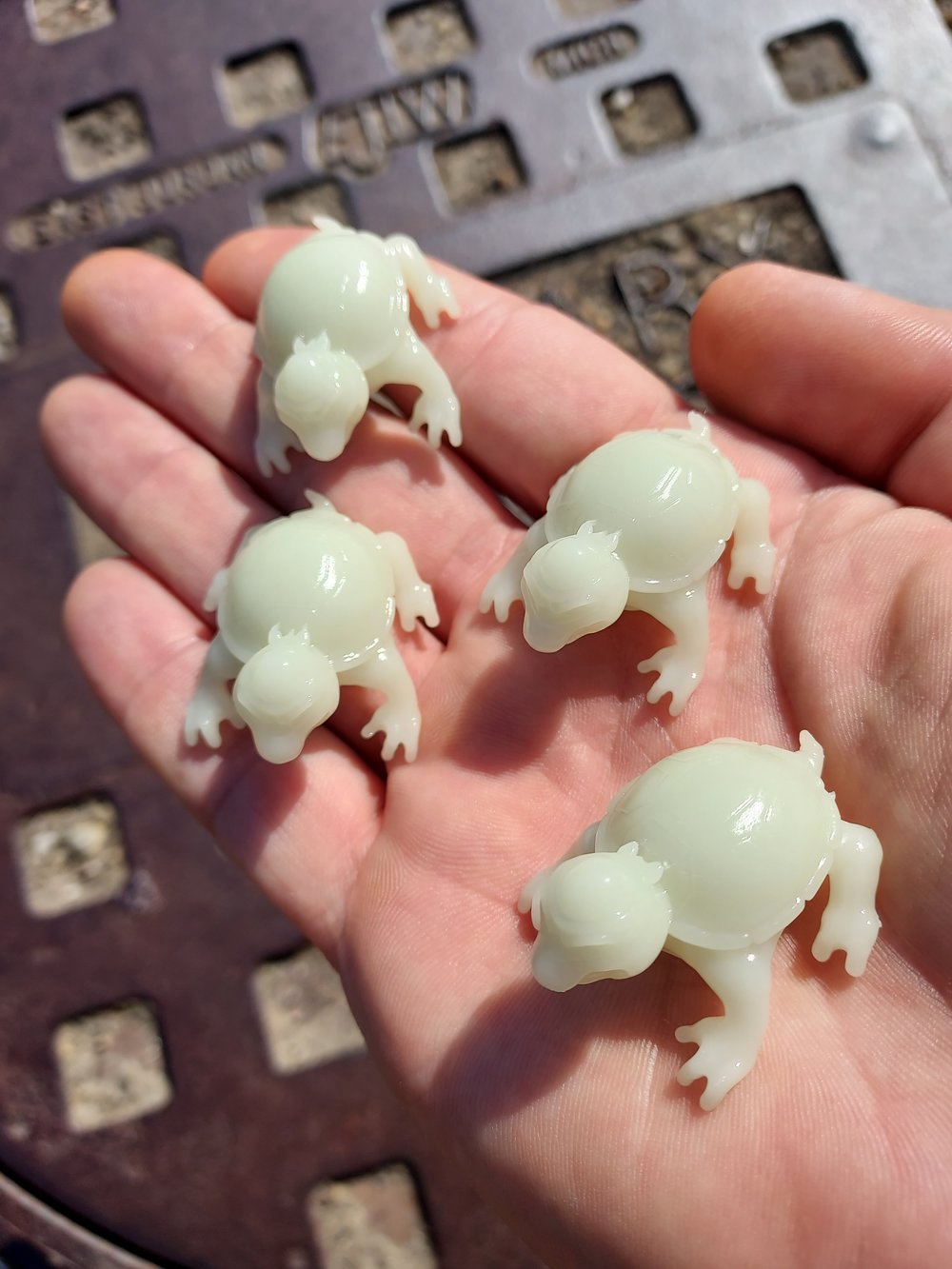 Mini Glowing Baby Turtles 4 Pack