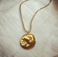 Image 1 of Gold pool necklace