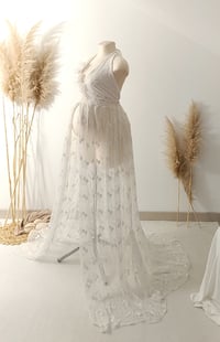 Image 1 of Off white lace dress for photoshoot | Vera | size S-M