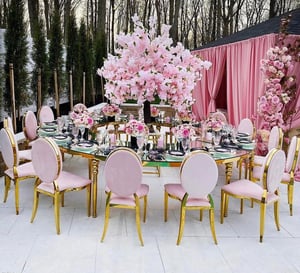 Image of Full Serpantine table  4 halfs  Gold white  with white Glass top