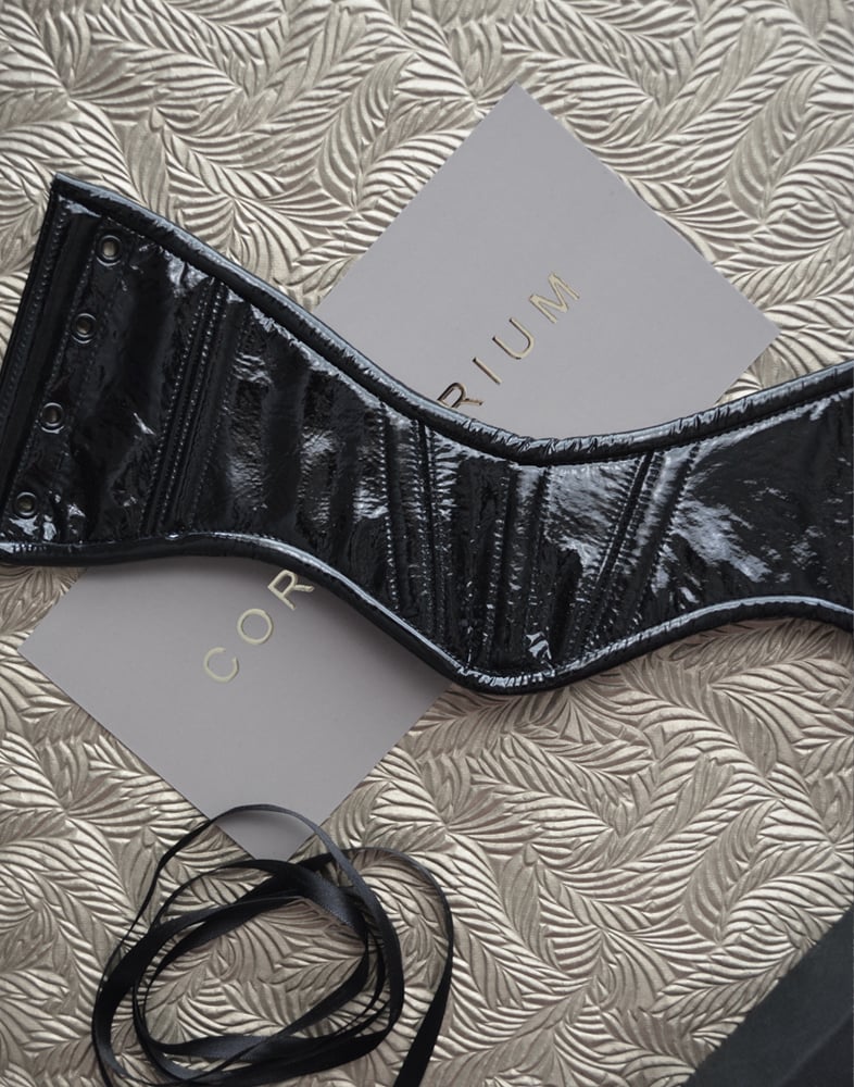 Image of CANICE - POSTURE COLLAR - PATENT LEATHER