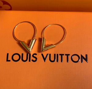 Image of (SOLD OUT 🚫) LV Brass Essential V Gold Hoop Earrings