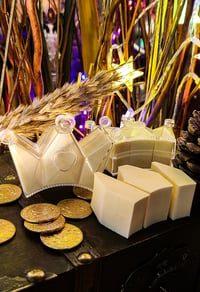 Image 1 of 👑Armored Kingdom Crown Makeup Sponges 