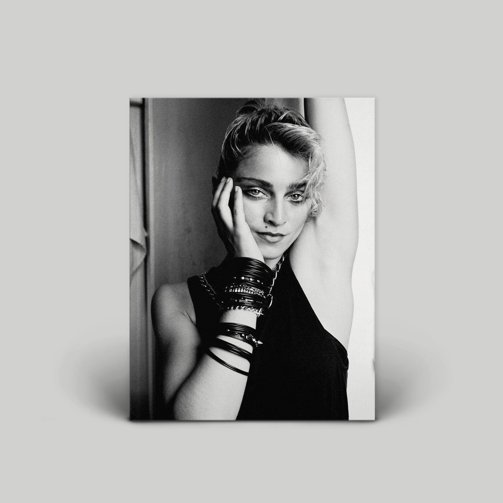 h4>MADONNA NYC 83</h4><h5>Damiani</h5><h6>Hardback</h6> | FUTURISMO