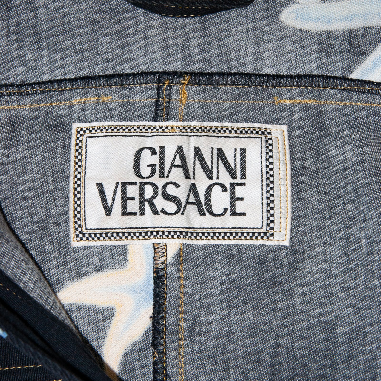 Gianni Versace 1992 Tresor De La Mer Runway Seashells Jacket Gianni Versace 1992 Tresor De La Mer Runway Seashells Jacket