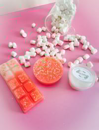 - Marshmallow & Californian cherry -