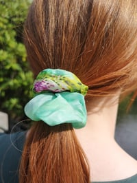 Image 2 of Tingles of Spring scrunchie 4