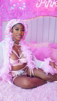 Image 2 of DesignHER Pink on White D Logo Bonnet 