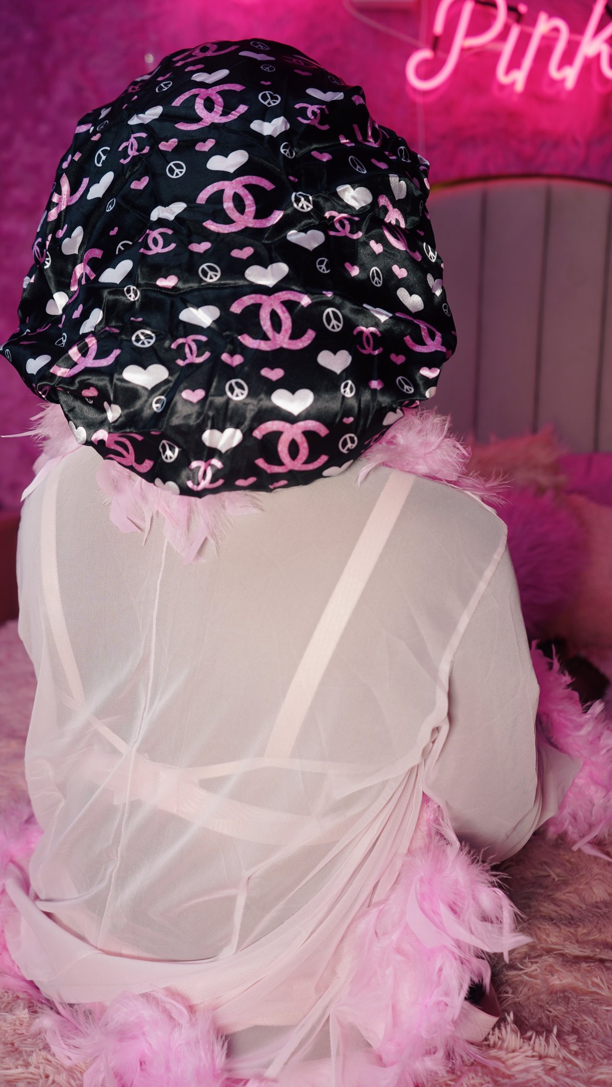 Image of DesignHER Black N Pink C Logo Bonnet 