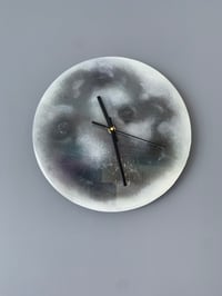 Image 1 of Moon clock