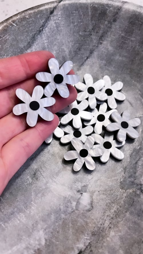 Image of Daisy Studs