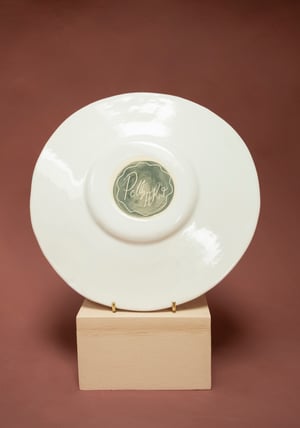 Image of Romantic Vase Plate - Silver Lustre - Lion