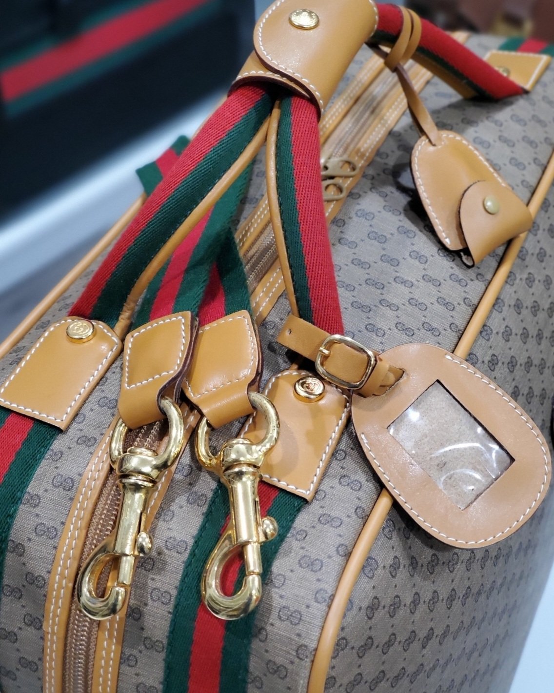 Travel best sale bag gucci