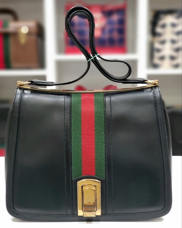 Image of Vtg. Gucci Black Leather Shoulder Bag