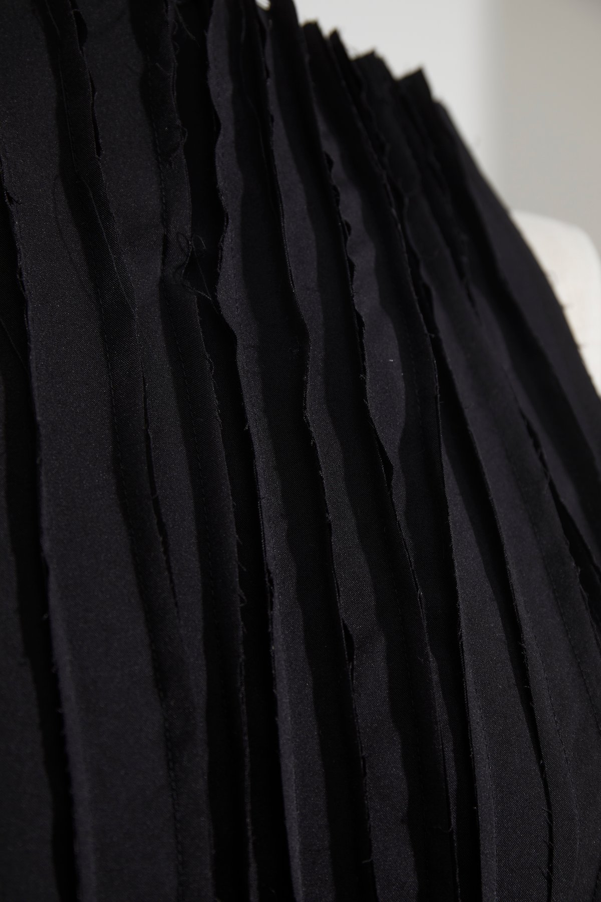 FEBEN FOR STUDIO MADE: Pleated Open Back Top