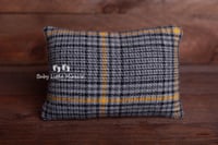 Checked pillow grey