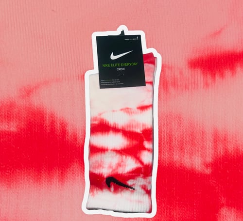 Image of Nike Unisex Tye Dye Cushioned Crew Socks (2 Pairs)