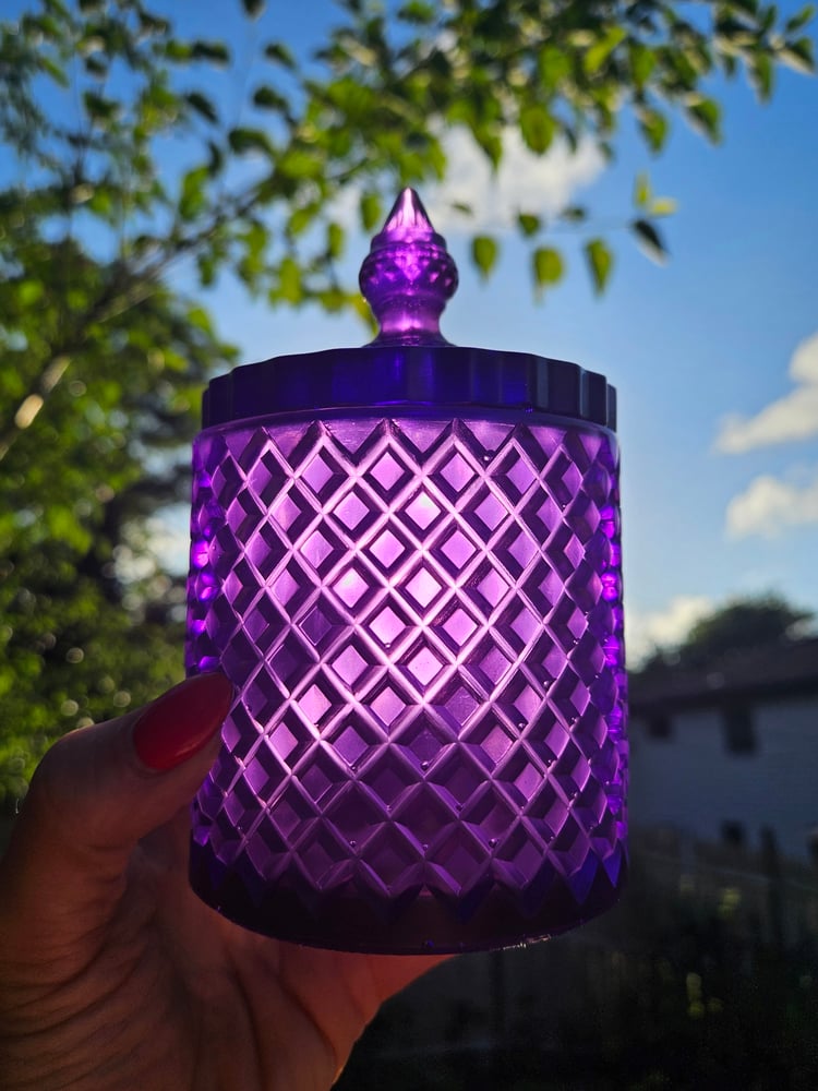 Image of Purple Lattice Jar 2