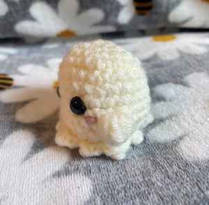 Image of Handmade Mini Crochet Ghost