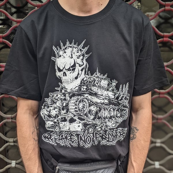 Image of WE TAKE NO PRISONERS - T-Shirt