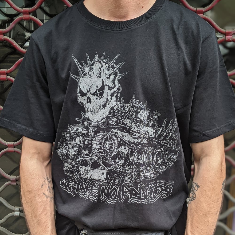 Image of WE TAKE NO PRISONERS - T-Shirt