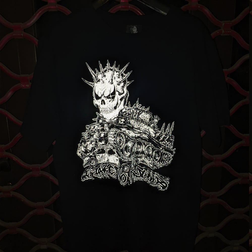 Image of WE TAKE NO PRISONERS - T-Shirt